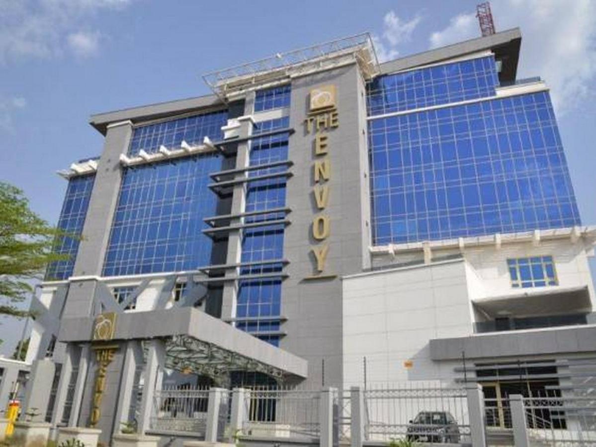 Room In Lodge - The Envoy Hotel And Suites Abuja Eksteriør bilde