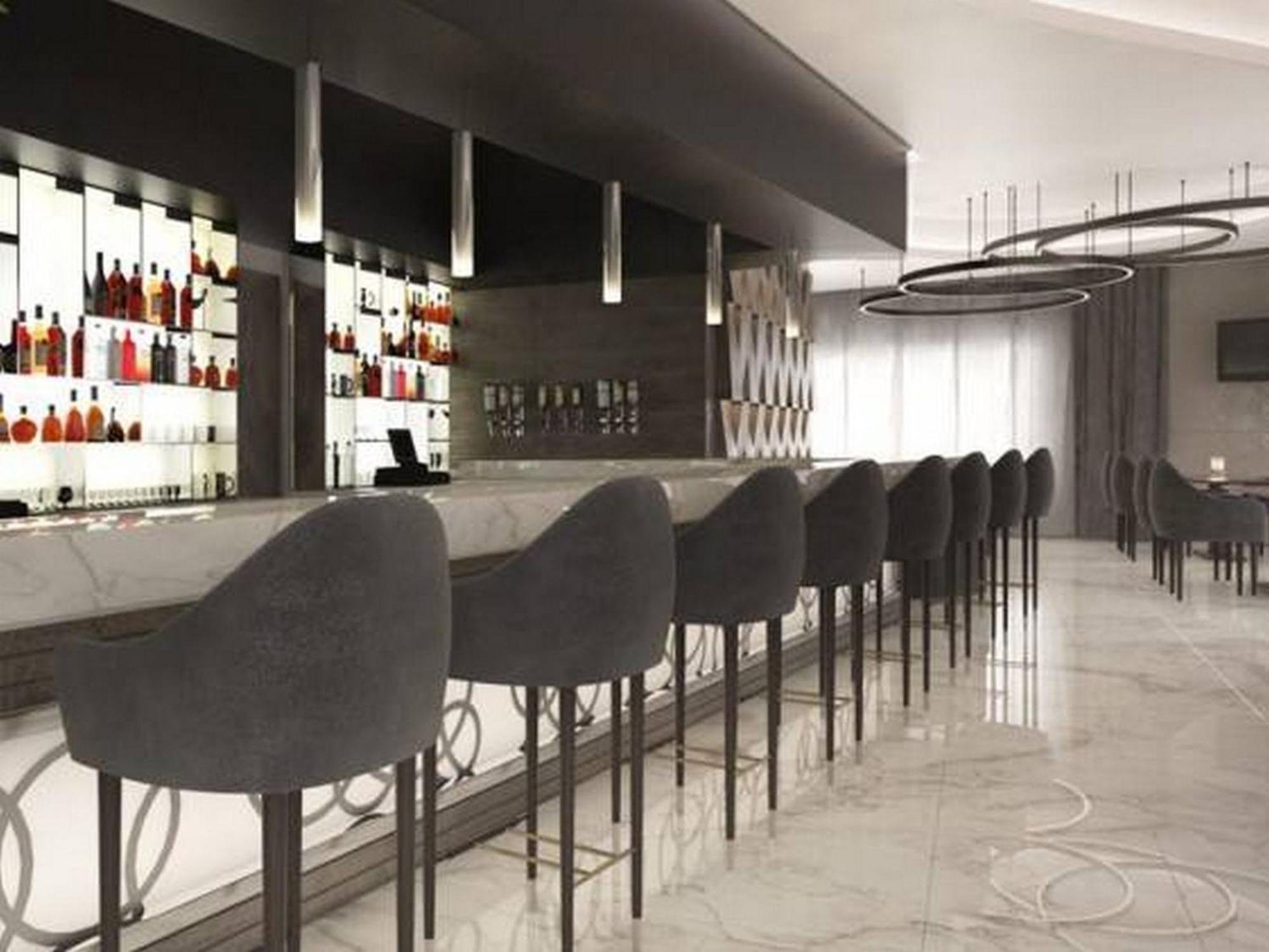 Room In Lodge - The Envoy Hotel And Suites Abuja Eksteriør bilde